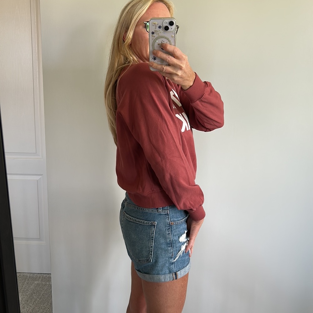 ‘Winter Break’ Sweatshirt - Picture 3 of 5